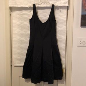 A-LINE V NECK SLEEVELESS DRESS LARGE